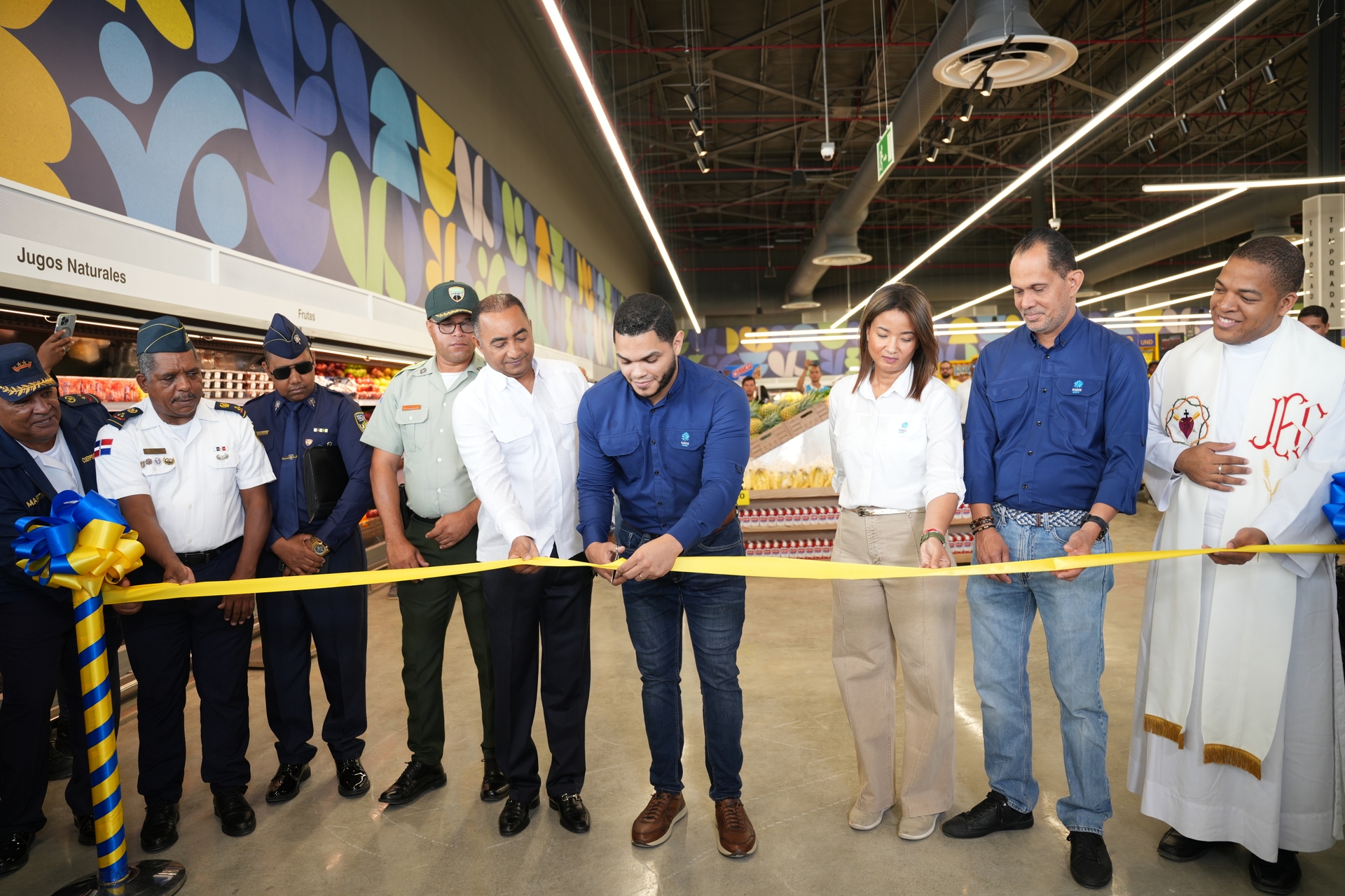 Grupo Ramos inaugura nueva Multiplaza Verón